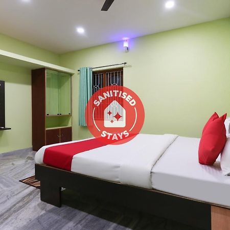 Vaccinated Staff- Oyo 45958 New Castle Inn Bhubaneswar Eksteriør billede