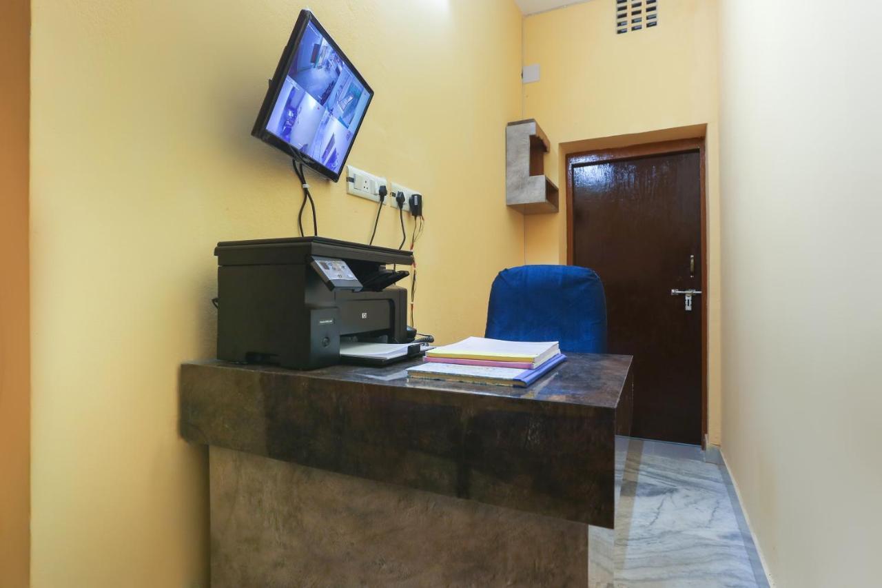 Vaccinated Staff- Oyo 45958 New Castle Inn Bhubaneswar Eksteriør billede