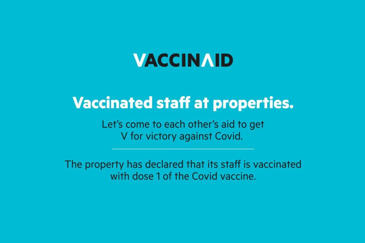 Vaccinated Staff- Oyo 45958 New Castle Inn Bhubaneswar Eksteriør billede